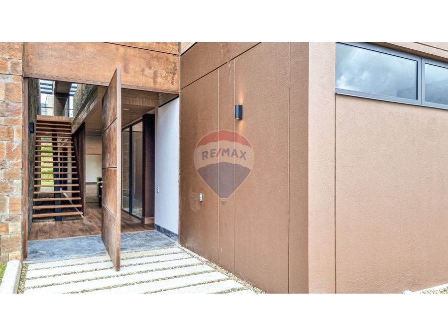 Luxury House for Sale in Alto de Las Palmas, Envigado